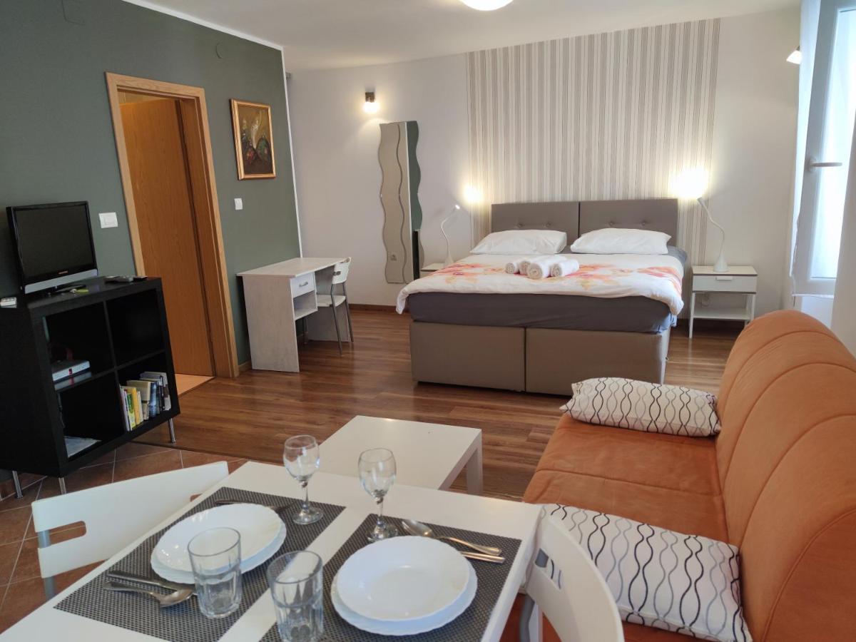 Apartment Casa Nova Ровінь Екстер'єр фото