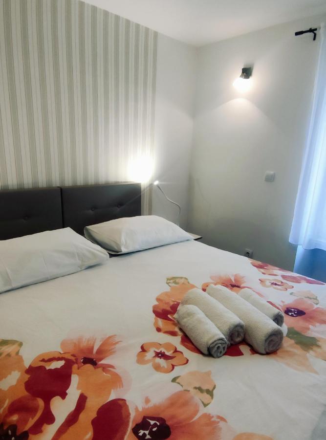 Apartment Casa Nova Ровінь Екстер'єр фото