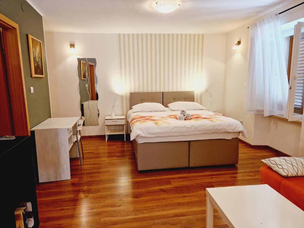 Apartment Casa Nova Ровінь Екстер'єр фото