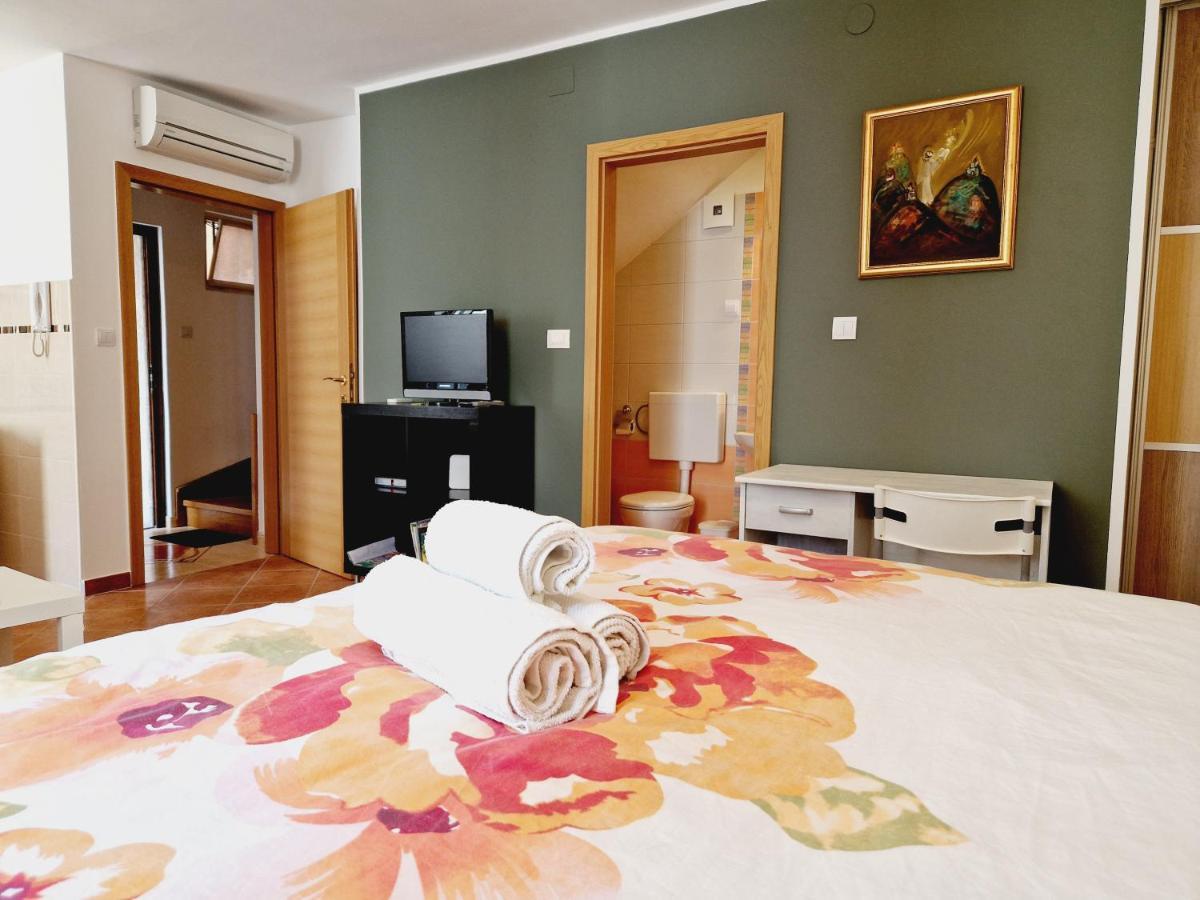 Apartment Casa Nova Ровінь Екстер'єр фото